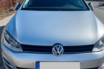 VW Golf 120.000 km 10.900 &euro; Rielasingen 78239