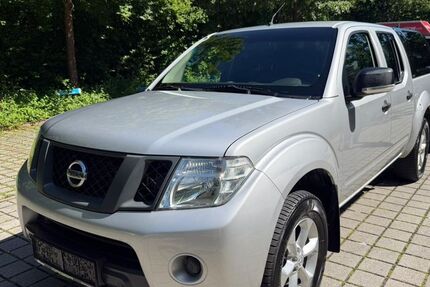 Nissan Navara 130.000 km 8.900 &euro; Moosinning 85452