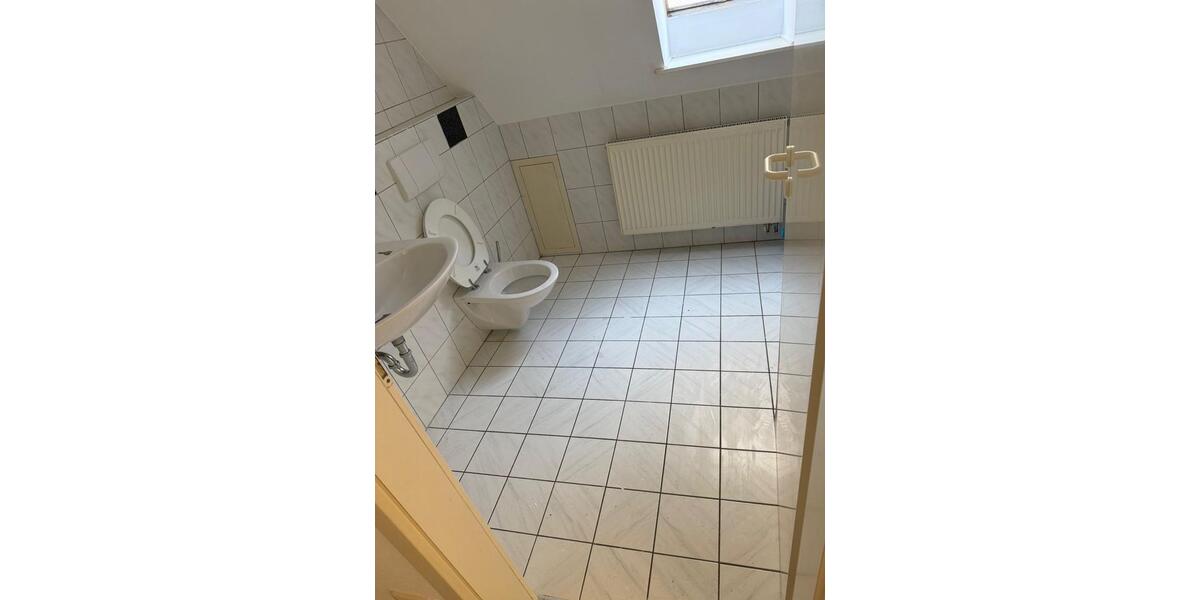 Dachgeschoßwohnung Holzminden - 3 Zimmer, 66 m&sup2;, 450&euro; | Angebot:26269887