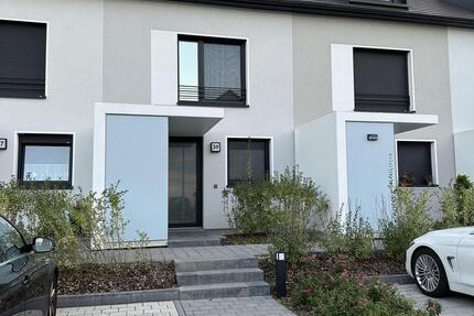 Reihenhaus in Fürth-Stadeln inkl. Einbauküche, 1xStellplatz zimmer