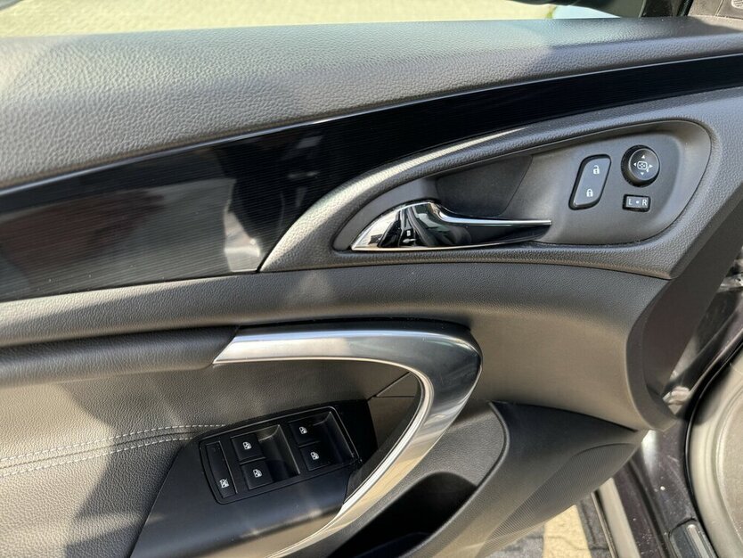 Insignia 2.0 Sportstourer /Xenon/Navi/19´´ Alu