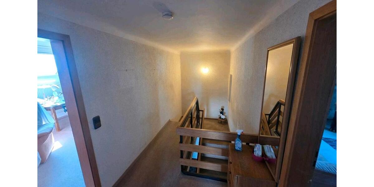 Einfamilienhaus Schüller - 7 Zimmer, 150 m&sup2;, 245.000&euro; | Angebot:26537891