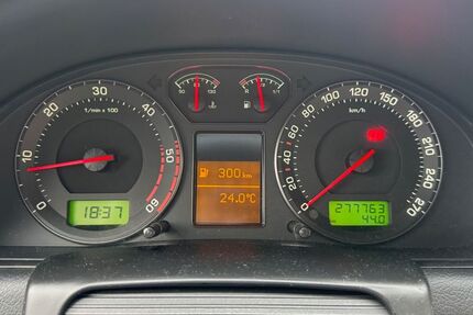 Skoda Superb 278.000 km 1.500 &euro; Duisburg 47259