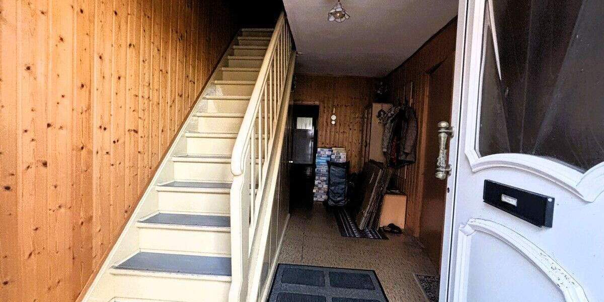 geräumiges Stadthaus mit Zufahrt und 3 Garagen im Zentrum von Penzlin 7 zimmer