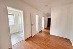 Alles in Deiner Nähe: 4-Zimmer-Oberwohnung mit Einbauküche & Loggia zimmer