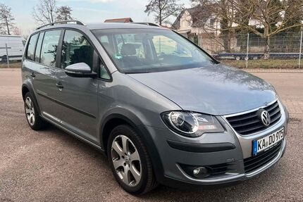VW Touran 212.000 km 3.500 &euro; karlsruhe 76139