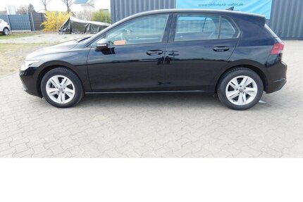 VW Golf VIII 1.0 Basis BMT 4Trg TSI Klima