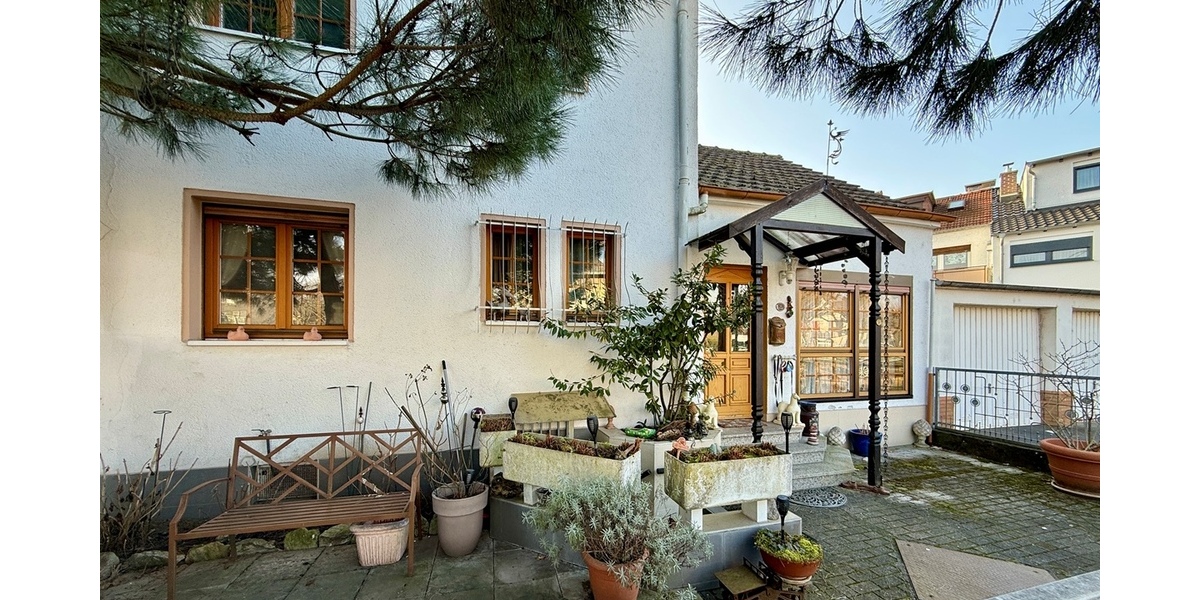 Frankfurt-Griesheim: Große Doppelhaushälfte in gesuchter Lage! - Doppelhaushälfte Frankfurt am Main West | Angebot:25305384