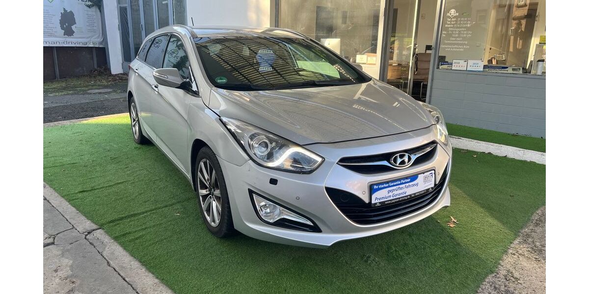 Hyundai i40 114.898 km 7.899 &euro; Frankfurt am Main 60386