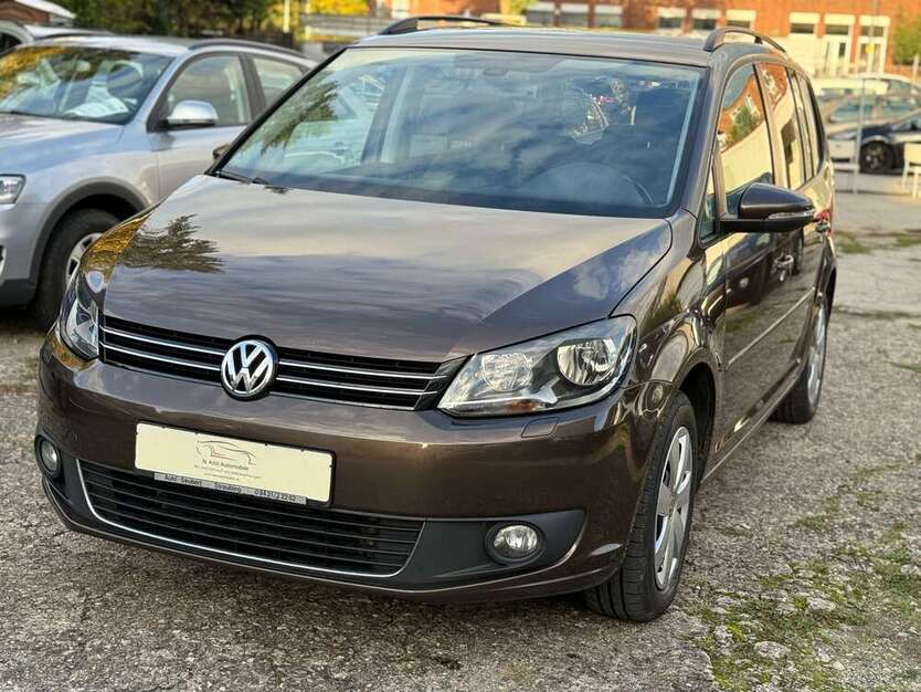 VW Touran 165.000 km 7.299 € Frankfurt am Main 60386