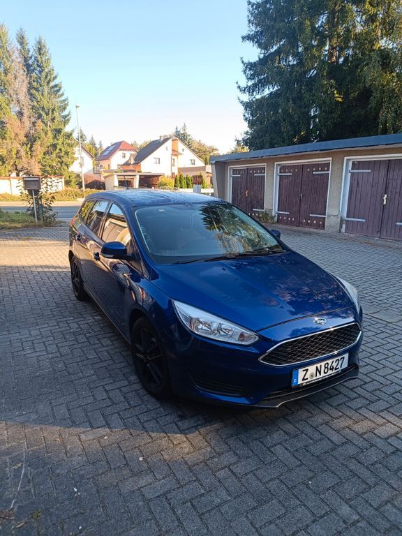 Ford Focus 109.000 km 7.900 € Zwickau 08058