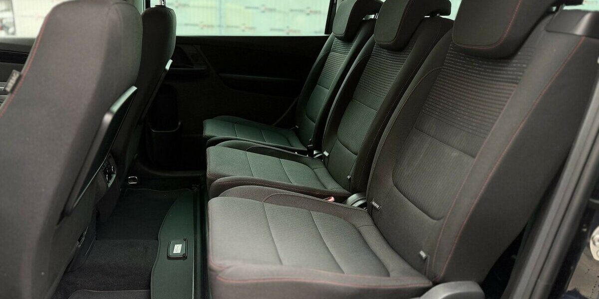 VW Sharan Sound / EL.Türe / Carplay / Kamera / DAB 113.657 km 24.590 &euro; Mönchengladbach 41066