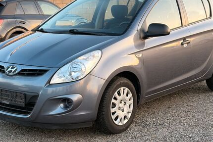 Hyundai i20 152.291 km 2.490 &euro; Düren 52351