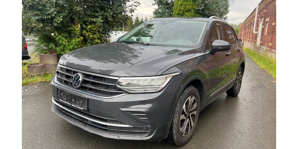 VW Tiguan 79.000 km 23.800 &euro; Werdau 08412