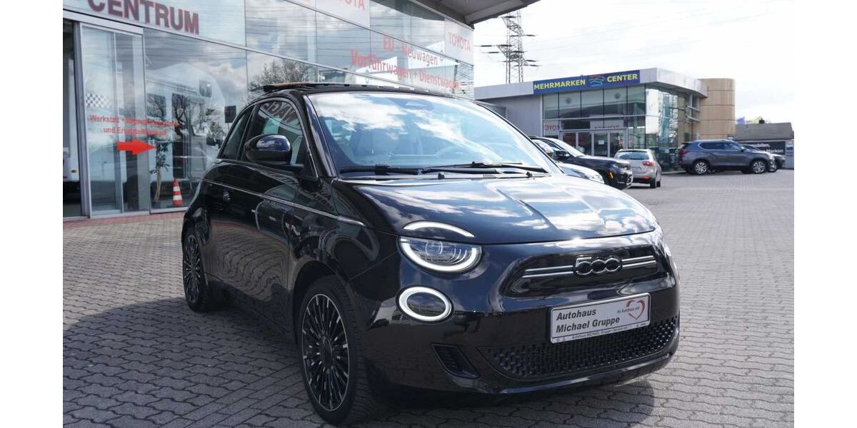 Fiat 500e 30.380 km 17.990 &euro; Hamburg 22043