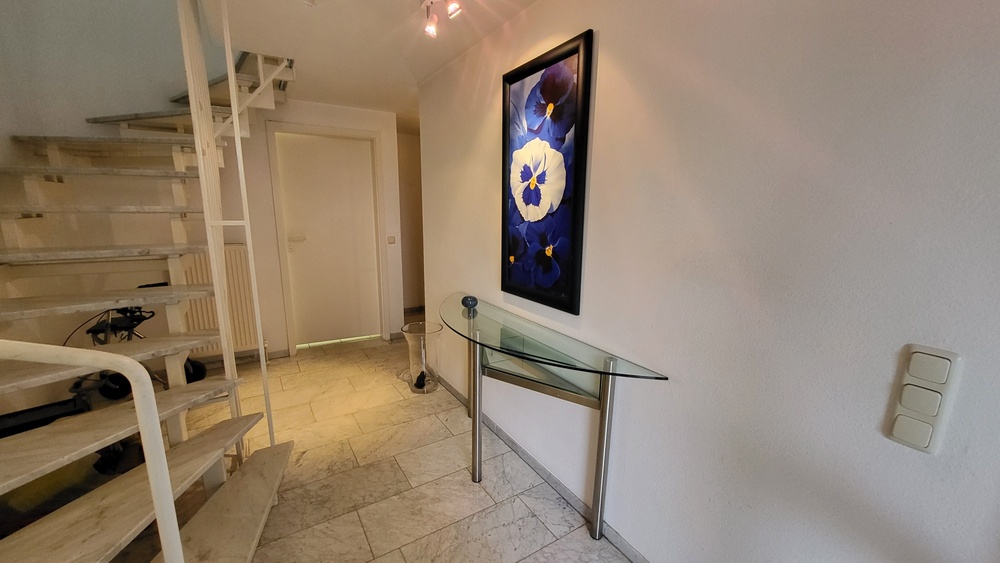 Wieder verfügbar! RMH mit Garage, 2 Balkonen, Garten und Terrasse - Reihenmittelhaus Wiesbaden Klarenthal | Angebot:25972229