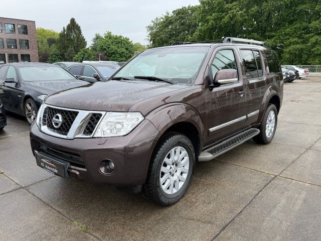 Nissan Pathfinder 202.529 km 14.990 &euro; Hamburg 22529