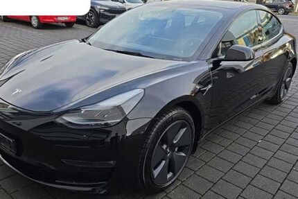 Tesla Model 3 47.814 km 27.450 &euro; Steinbach-Hallenberg OT Herges-Hallenberg 98587
