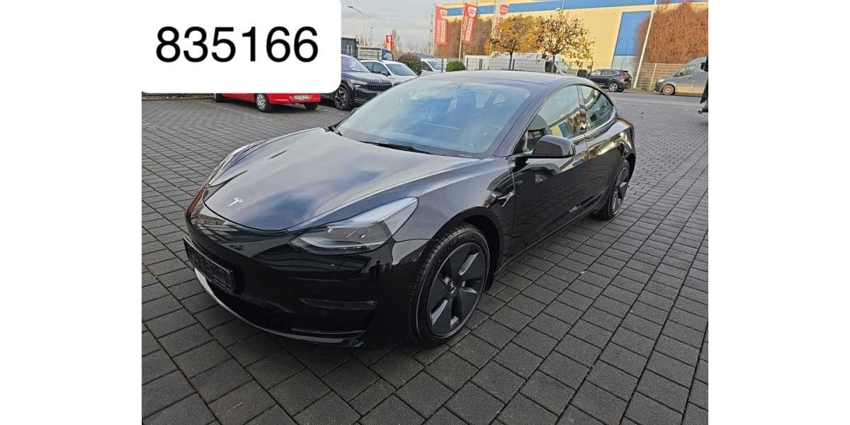 Tesla Model 3 47.814 km 27.450 &euro; Steinbach-Hallenberg OT Herges-Hallenberg 98587