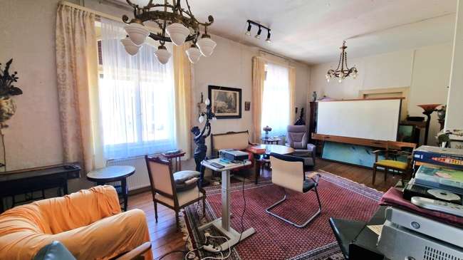 Etagenwohnung Annweiler am Trifels - 10 Zimmer, 199 m&sup2;, 159.000&euro; | Angebot:26275810