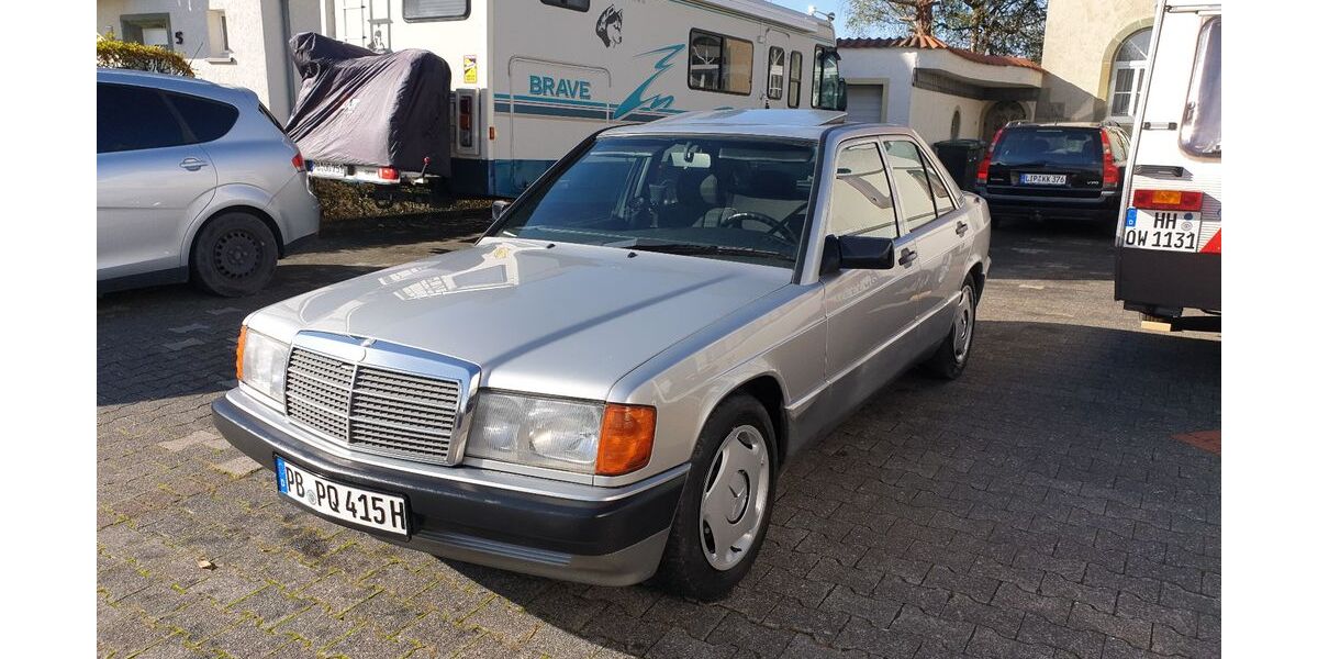 Mercedes-Benz 190 208.000 km 10.700 &euro; Salzkotten 33154