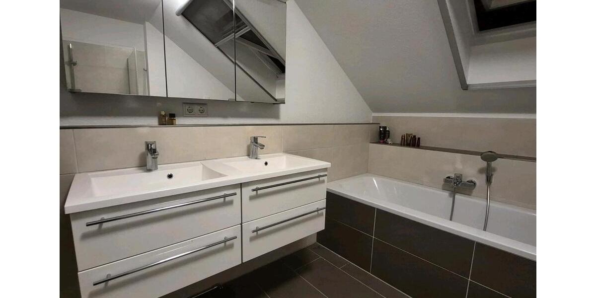 Einfamilienhaus Karlstadt - 8 Zimmer, 228 m&sup2;, 985.000&euro; | Angebot:25422700