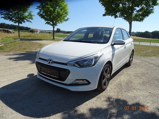 i20