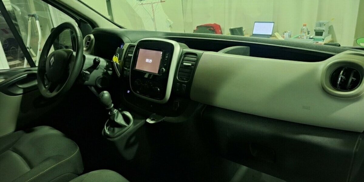 Renault Trafic L2H1 Navi Klima Standh 3 Sitze Regale EU6 85.000 km 15.500 &euro; Erftstadt 50374