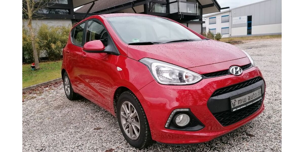 Hyundai i10 17.155 km 7.889 &euro; Rösrath 51503