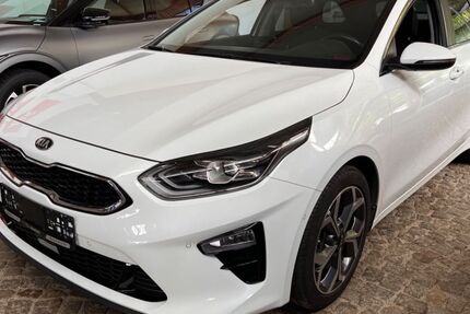 Kia ceed Sportswagon 63.700 km 17.590 &euro; Altenburg 04600
