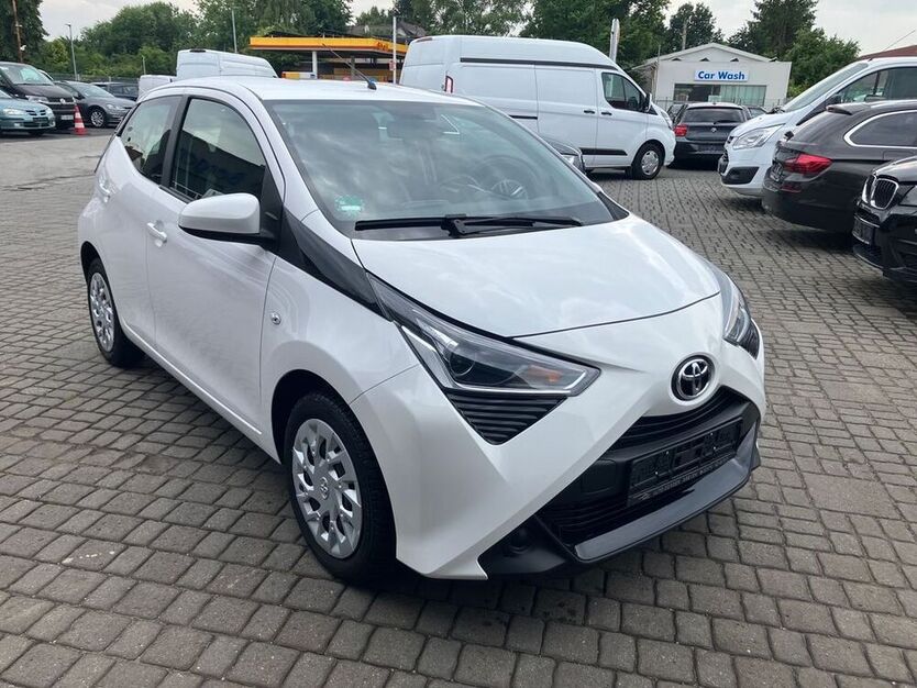 Aygo (X)