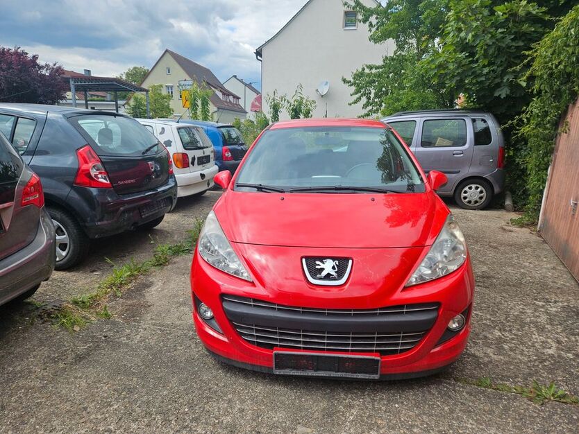 Peugeot 207 98.000 km 4.980 € Schwabach 91126