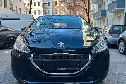 Peugeot 208 89.900 km 4.390 &euro; Berlin 12055