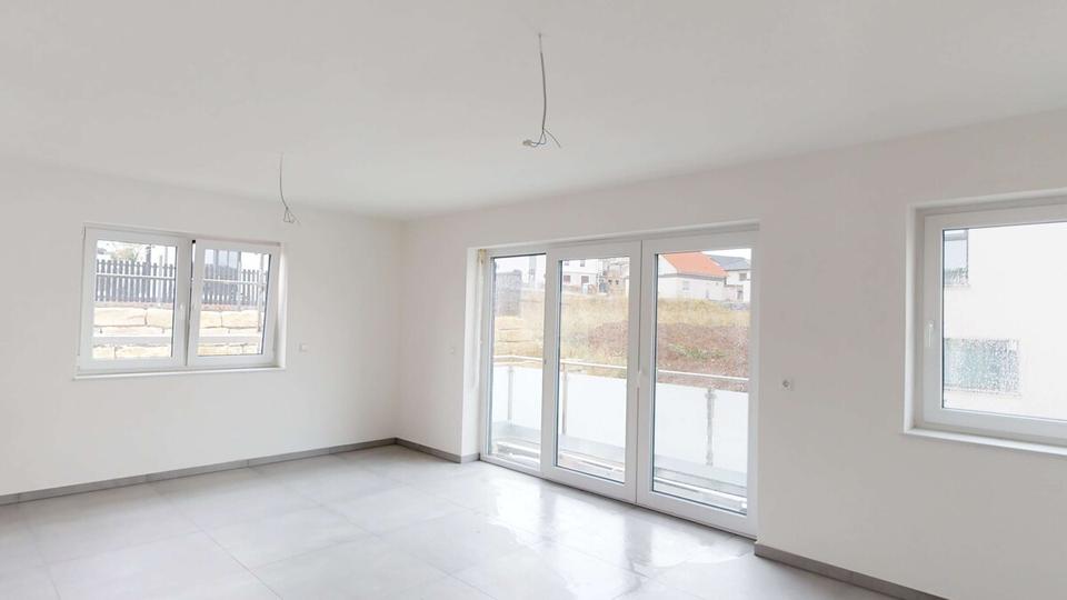 Dachgeschoßwohnung Pfaffenhofen - 3.5 Zimmer, 79 m&sup2;, 980&euro; | Angebot:26636060