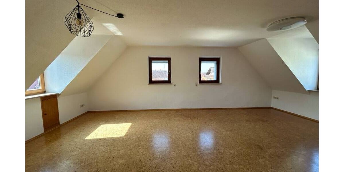 Etagenwohnung Lehrberg Obersulzbach - 3 Zimmer, 85 m&sup2;, 600&euro; | Angebot:26358574