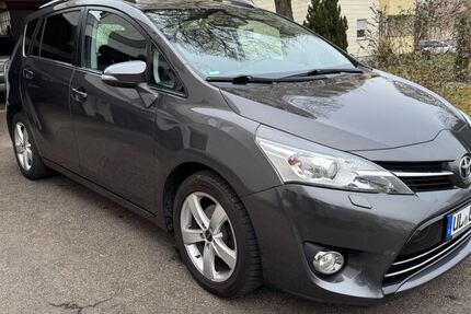 Toyota Verso 166.000 km 12.490 &euro; ehingen 89584