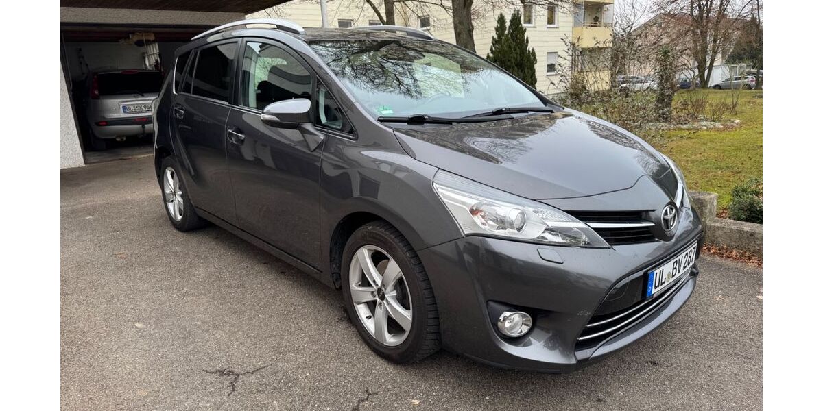 Toyota Verso 166.000 km 12.490 &euro; ehingen 89584