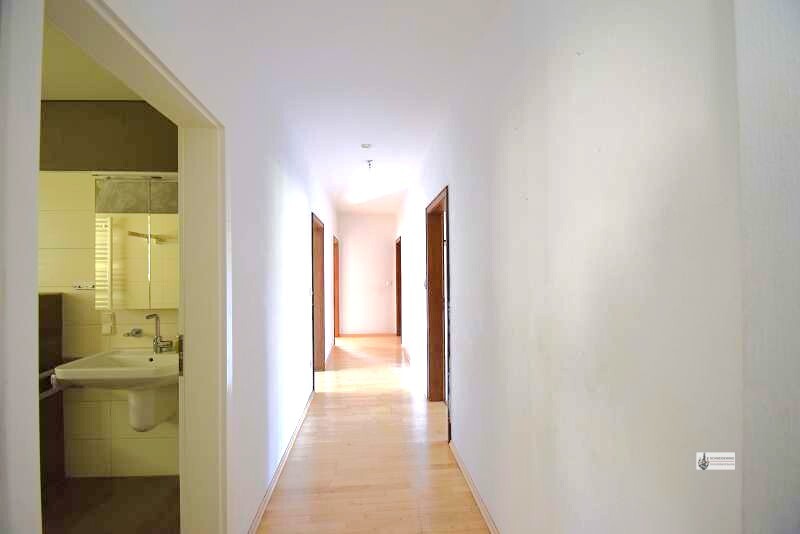Großes Einfamilienhaus mitten im Zentrum von Kirchweyhe mit großem Garten und Garage - Einfamilienhaus Weyhe | Angebot:26232565