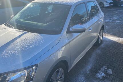 Skoda Fabia 97.000 km 9.300 &euro; Hoppegarten / Hönow 15366