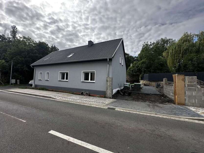 Haus zum Mieten in Teutschenthal 1.700 € 120 m²