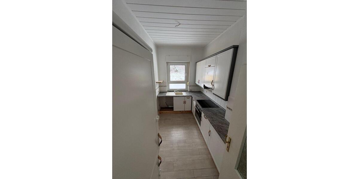 Etagenwohnung Jüterbog - 3 Zimmer, 90 m&sup2;, 1.170&euro; | Angebot:26383146