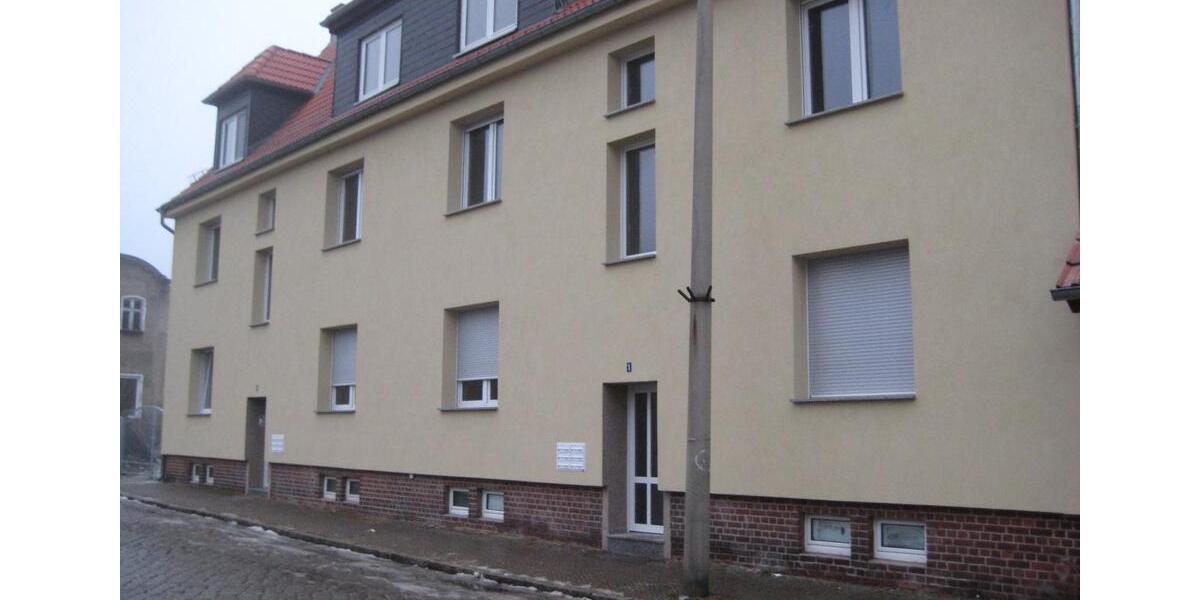 Etagenwohnung Genthin - 2 Zimmer, 35 m&sup2;, 244&euro; | Angebot:25440775