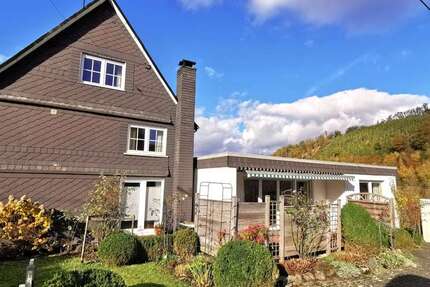 Haus zum Kaufen in Neunkirchen 159.000 € 192.94 m² 8 zimmer