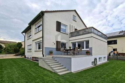 Haus Sindelfingen - 7 Zimmer, 230 m&sup2;, 800.000&euro; | Angebot:26847153