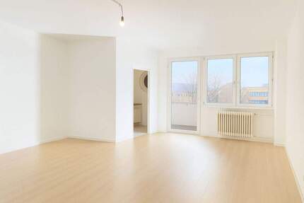 Frisch Renoviert - Bezugsfreie 2-Zimmer Wohnung - Nah an der Havel - Berlin-Spandau 2 zimmer