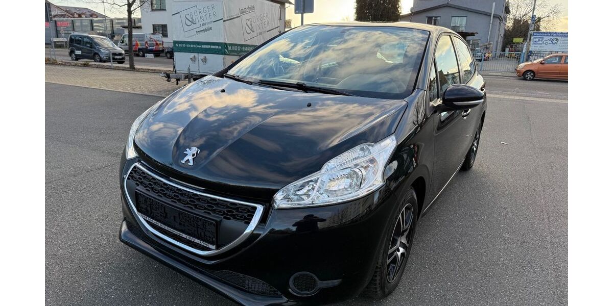 Peugeot 208 81.000 km 5.900 &euro; Schwetzingen 68723