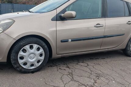 Renault Clio 163.000 km 2.299 &euro; Bad Kreuznach 55543