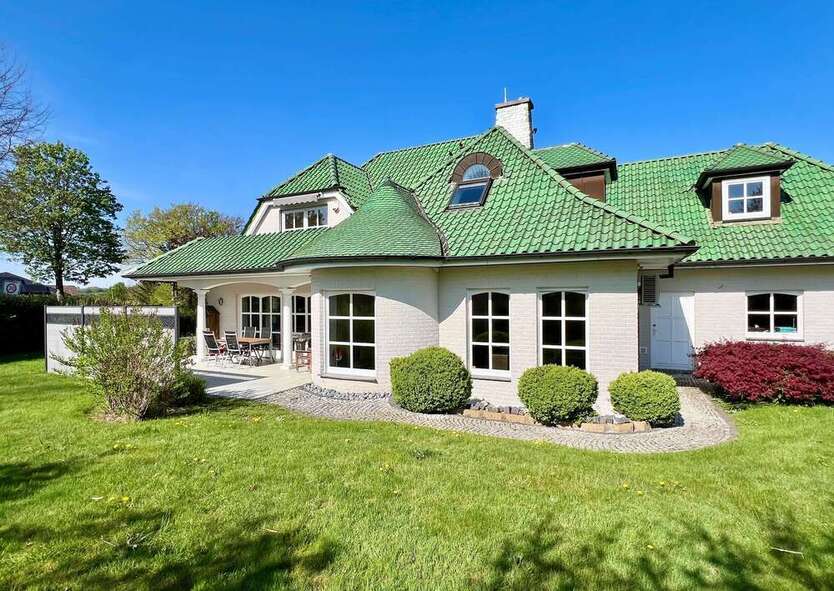 Haus zum Kaufen in Altenbeken 749.000 € 197 m²