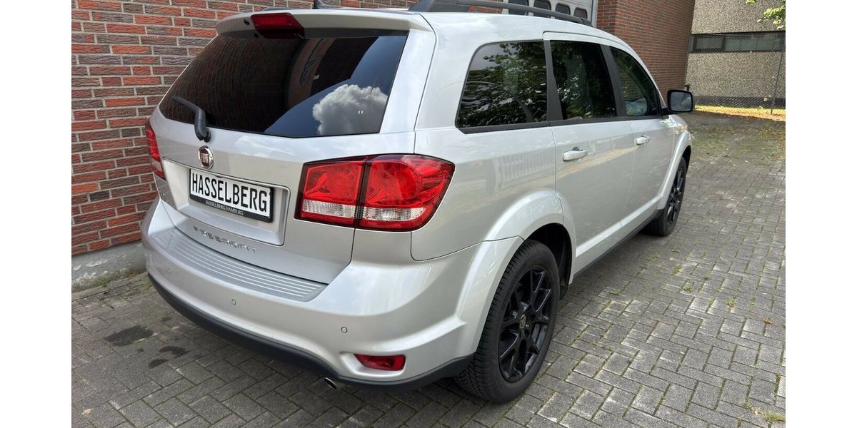Fiat Freemont BLACK CODE AWD ALLRAD 136.000 km 9.999 &euro; Hamburg 22339