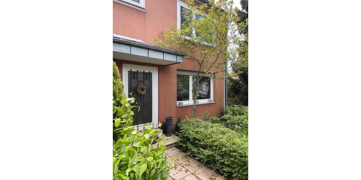 Reihenhaus Bonn Hardtberg - 4 Zimmer, 105 m&sup2;, 1.950&euro; | Angebot:25998372